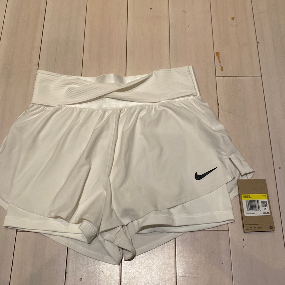 White Nike Workout Shirts